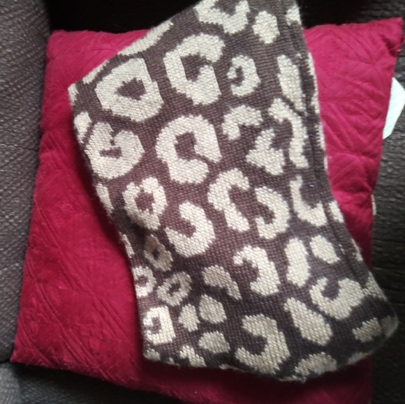 Bag and scarf - Picture 2 of 6